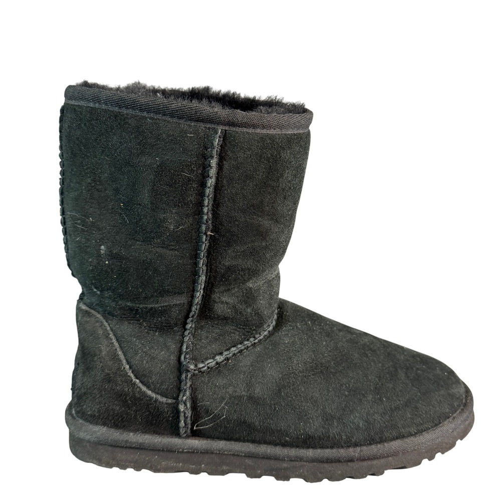 UGG Australia Classic Short Black Suede Sheepskin Fur Lined Boots Women 6